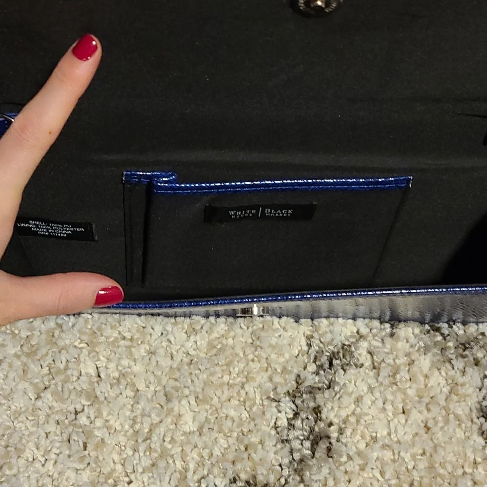 NWOT Blue Snake Print White House Black Market Clutch - Picture 3 of 8